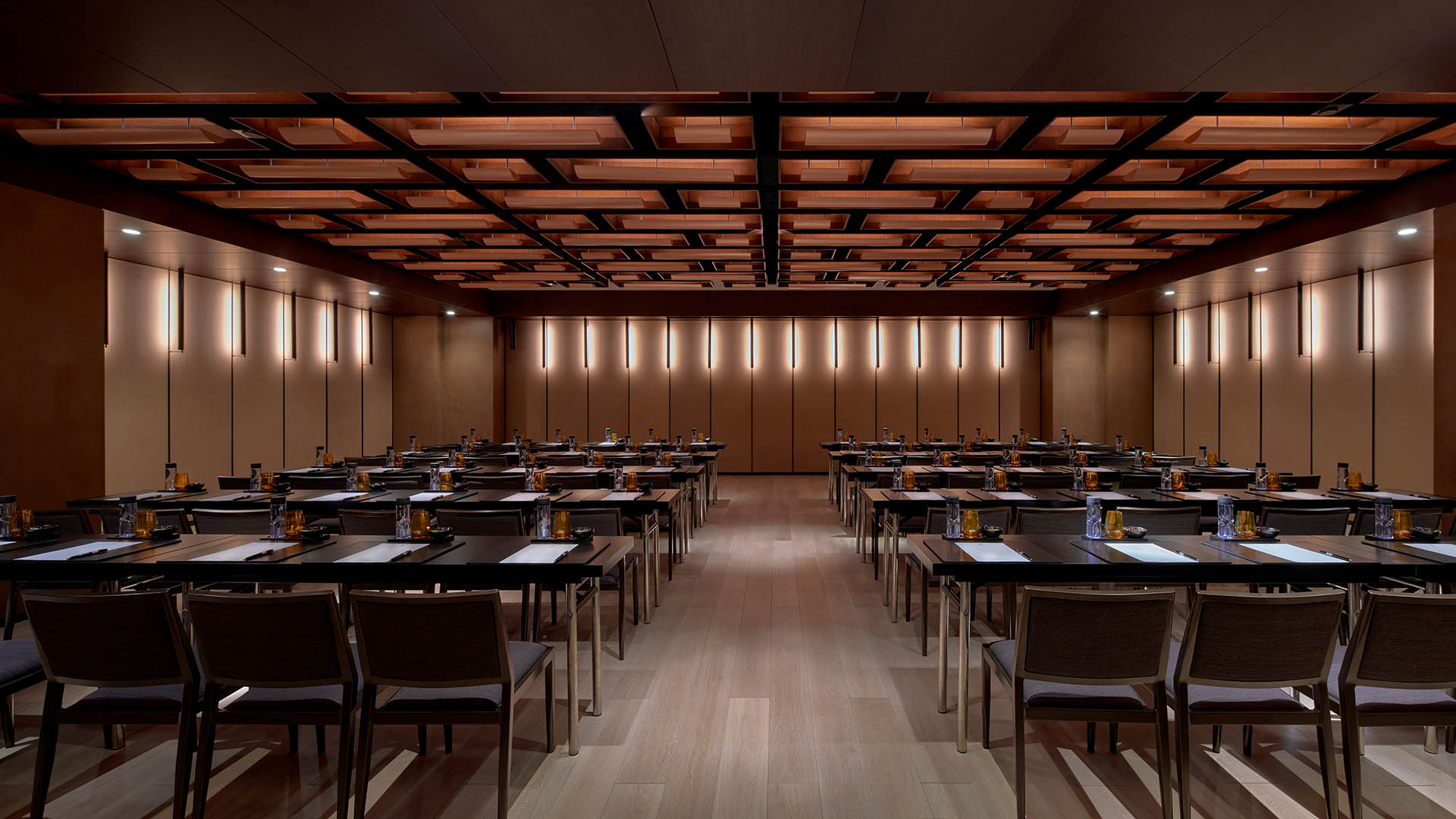 Montparnasse meeting room at The PuXuan
